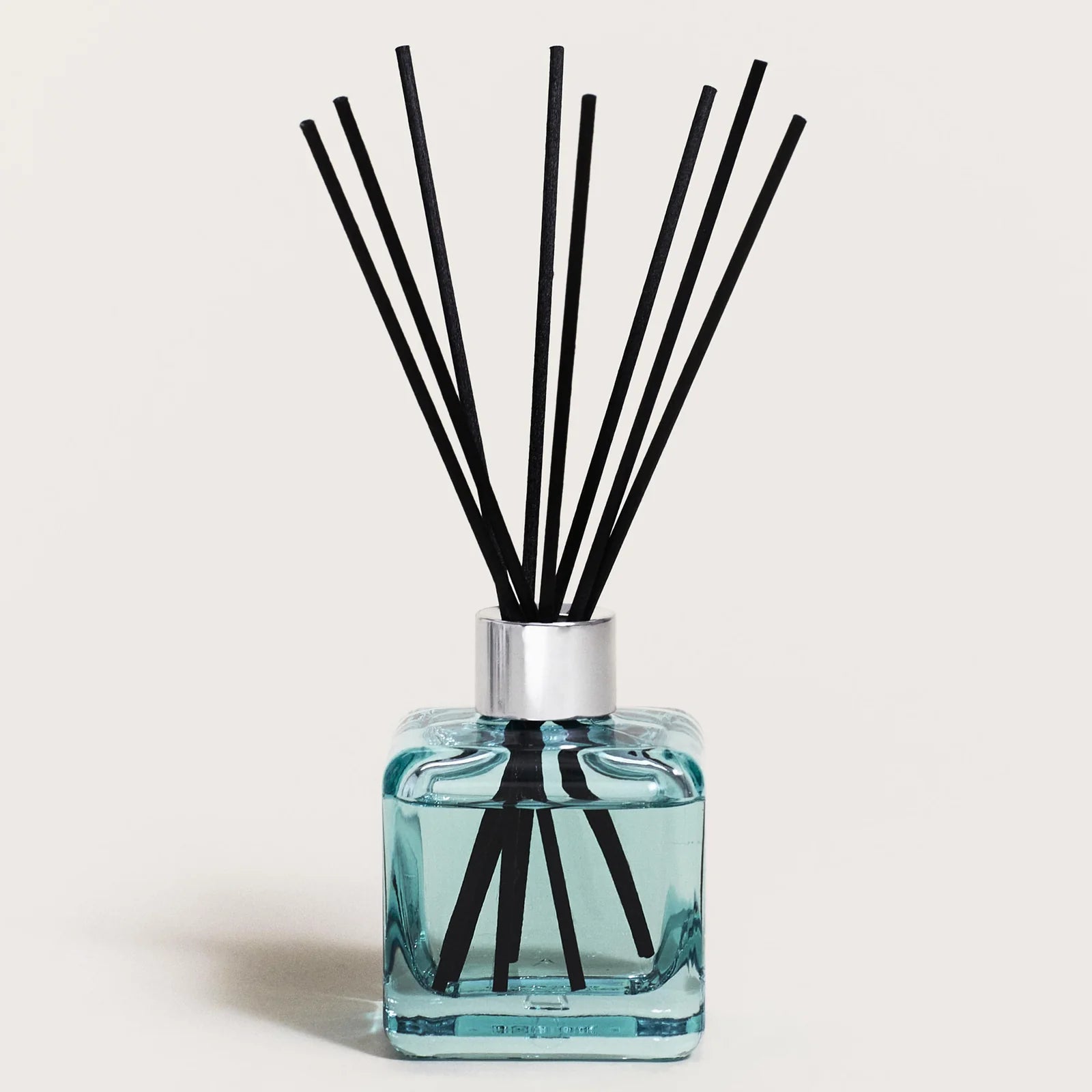 10416_Bouquet_parfume_Ma_Salle_dEau_Sans_Mauvaises-Odeurs_Terriacaprofumilatina